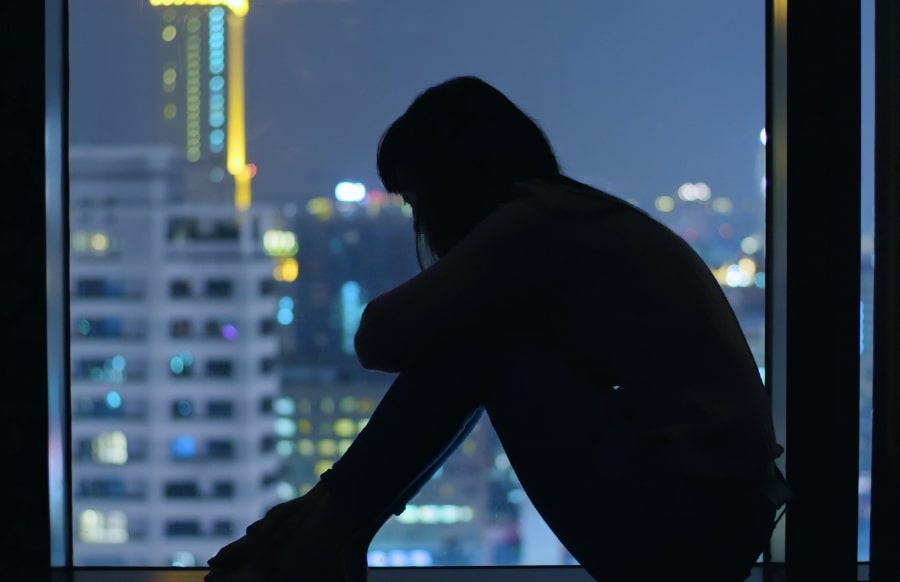 仕事や家庭の責務を無視して、ギャンブルに時間を費やすこと