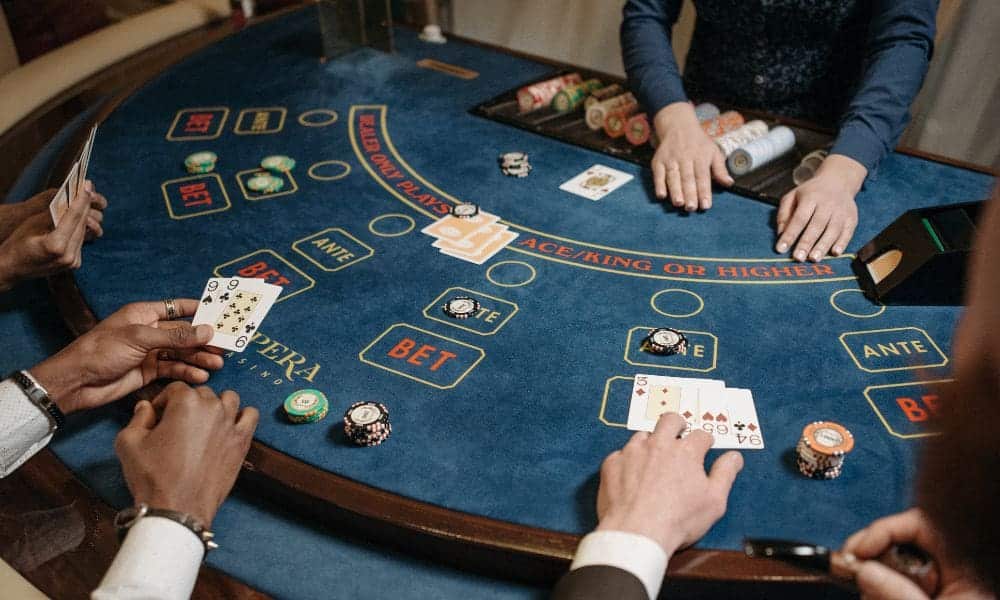ポーカー レイズとは？ ルールと種類