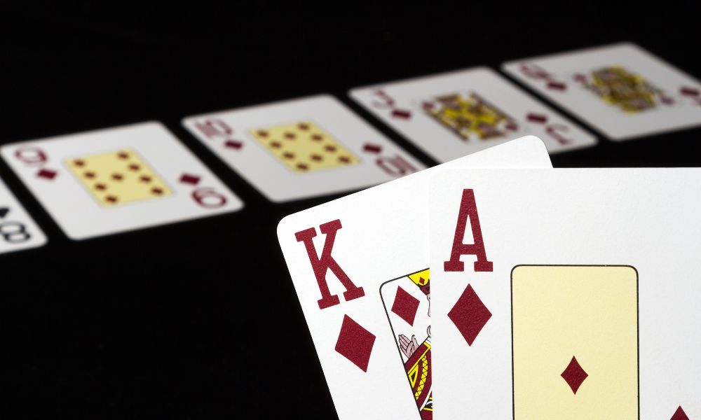ポーカー フォールドとは 勝機を逃す